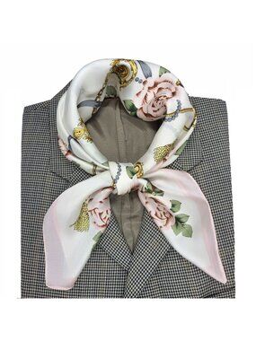 ✨✨Elegant Square Silky Scarf Bandana Retro Roses Pink Beige Versatile Soft New